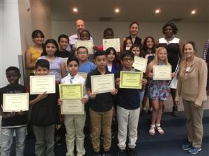 Honor's Students with Certificates 